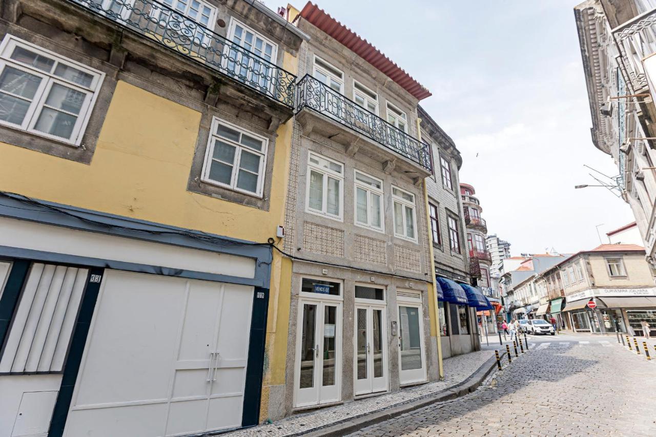 Turquoise Flat W Ac & Balcony By Lovelystay * Oporto